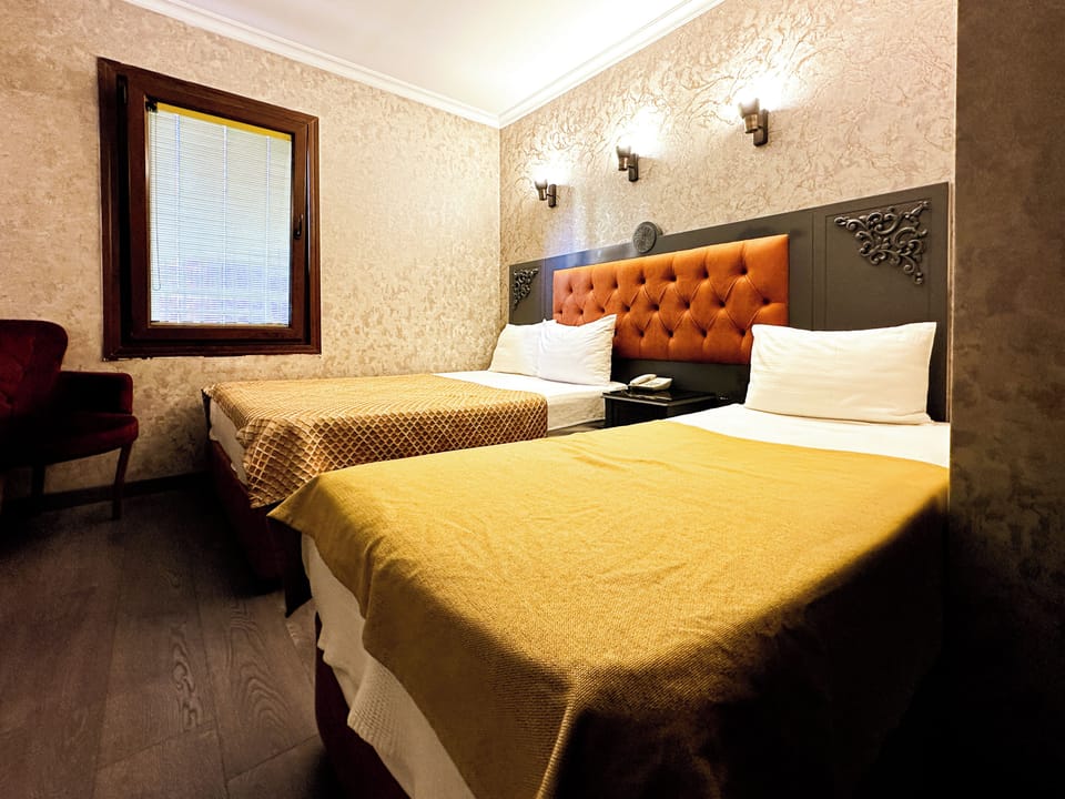 Basic Triple Room, City View | WiFi (free)