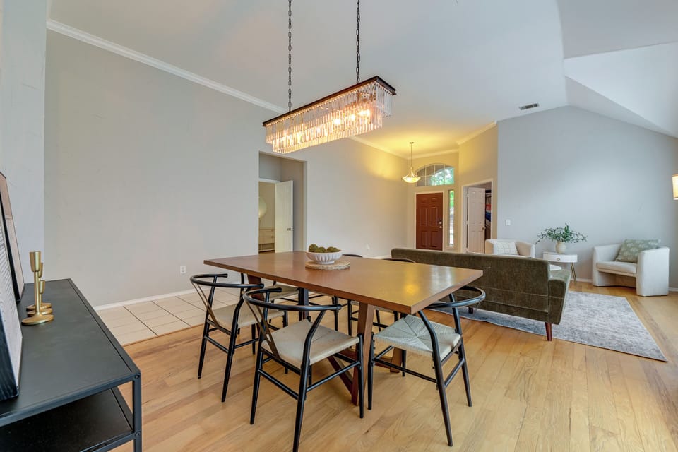 House (4 Bedrooms) | Interior