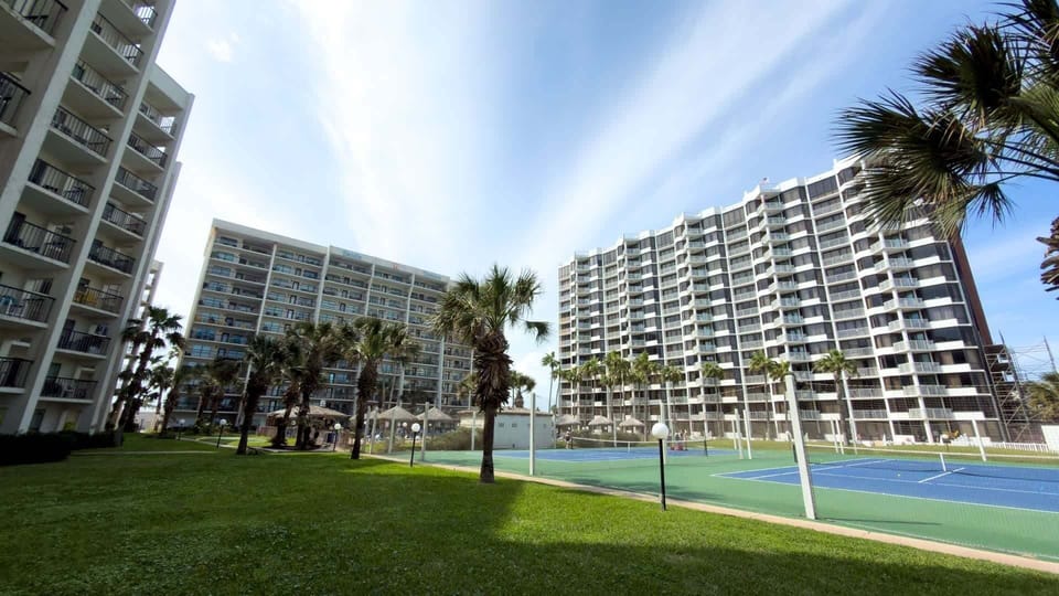 Beachfront 2br 11th Floor Views, Saida Royale Spi 2 Bedroom Apts Apartment in South Padre Island