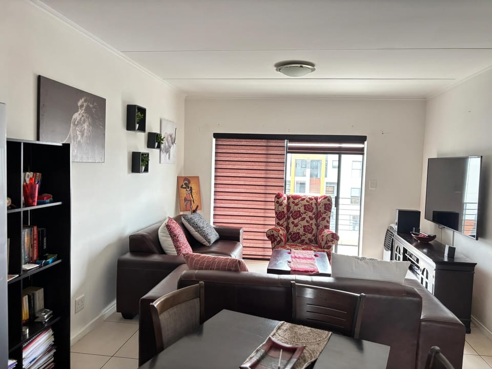 Apartment, 2 Bedrooms | Living room