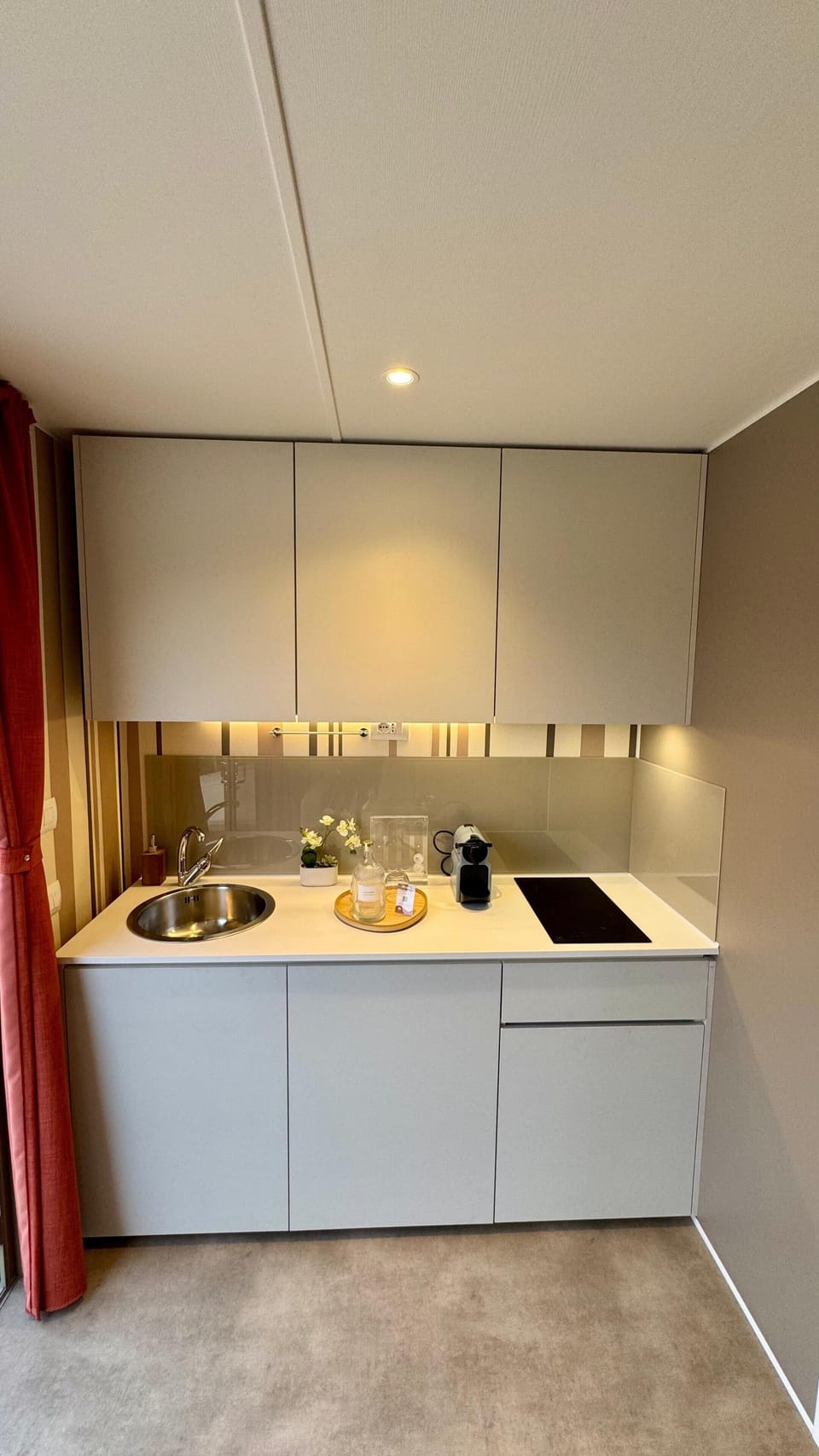 Cottage | Private kitchen | Mini-fridge, highchair
