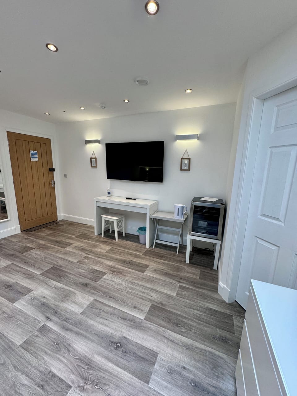 Double Room (Shared kitchen)