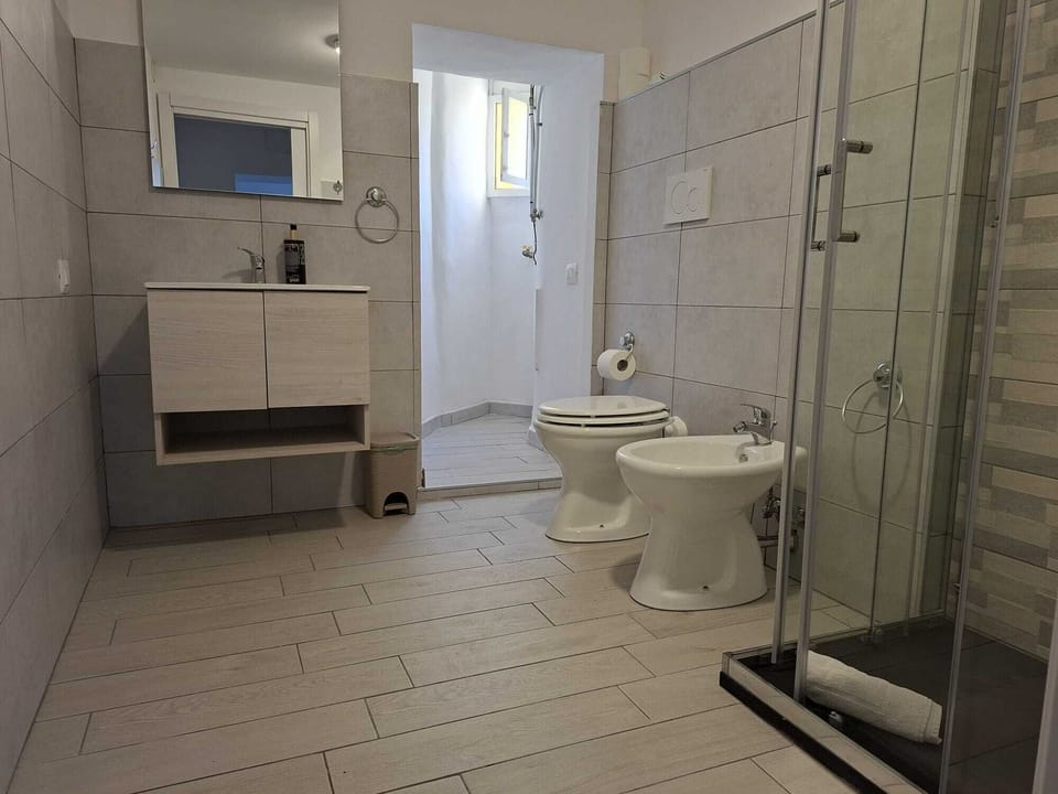 Apartment, Balcony, Partial Ocean View | Bathroom