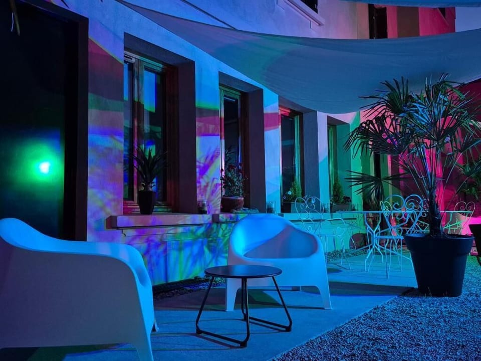 Les Logis du Port Canal Suites & Spas Hotel in Occitanie