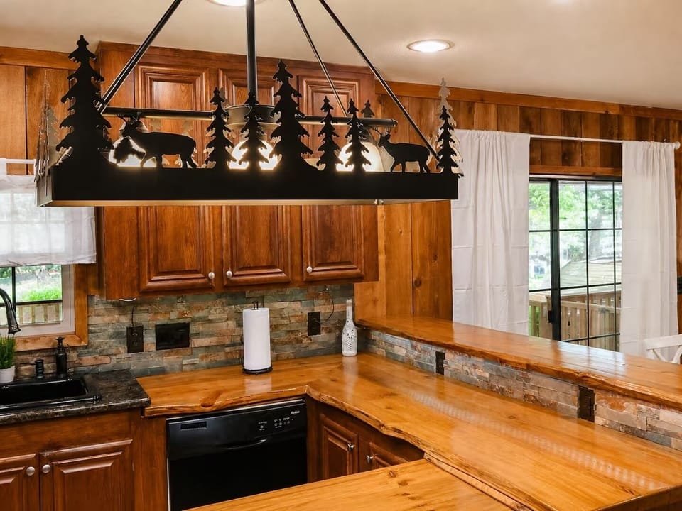 Premium Cabin, Lake View | Private kitchen