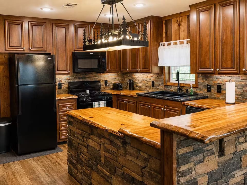 Premium Cabin, Lake View | Private kitchen