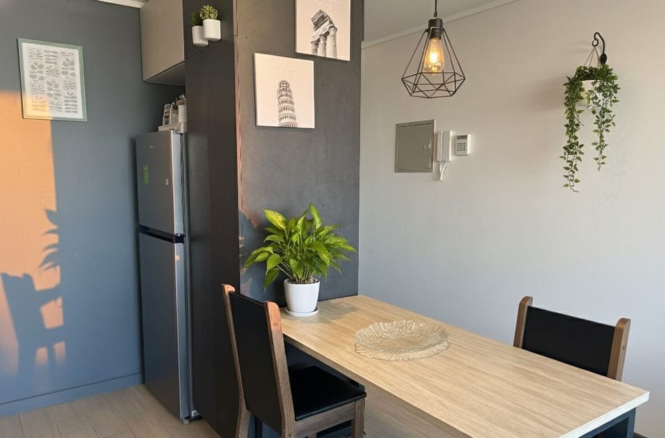 Apartment | Dining