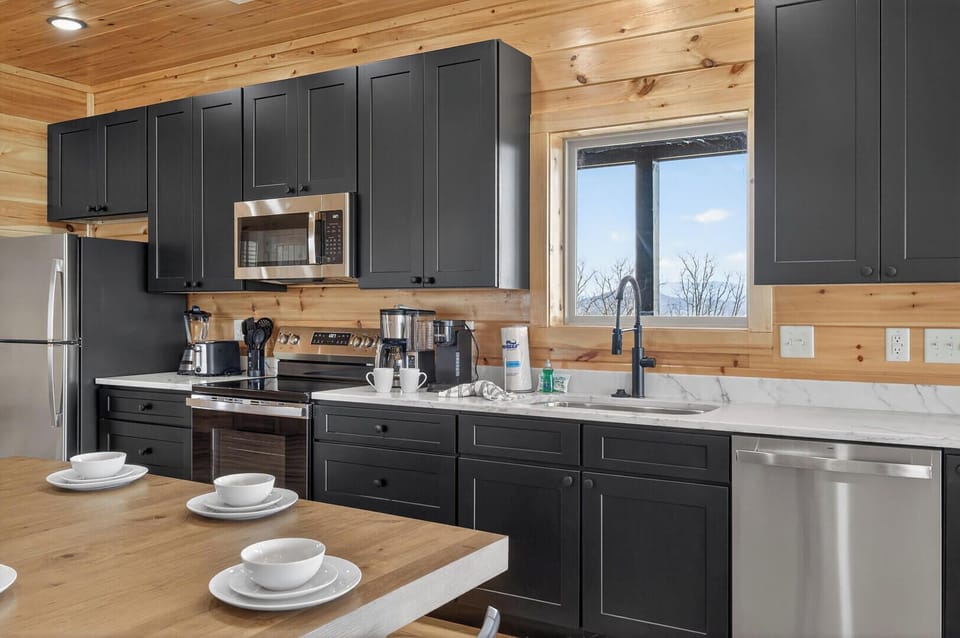 Cabin, Multiple Beds, Balcony, Mountain View ( Mountain Spirits) | Private kitchen | Fridge, microwave, oven, dishwasher