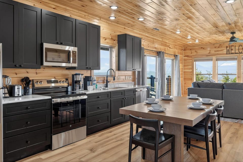 Cabin, Multiple Beds, Balcony, Mountain View ( Mountain Spirits) | Private kitchen | Fridge, microwave, oven, dishwasher
