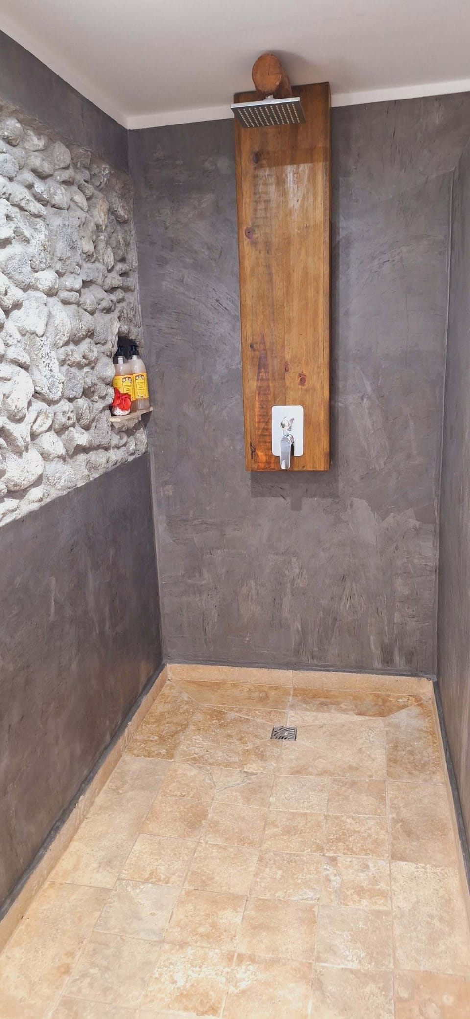 Family Quadruple Room, Beach View | Bathroom | Towels, soap, shampoo