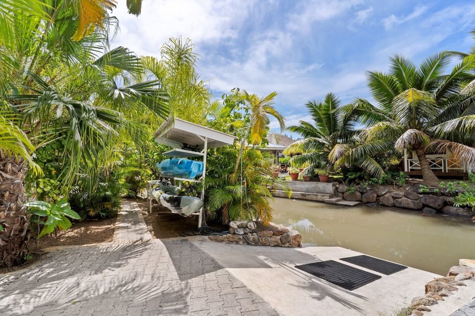 House, Patio, Garden View | Property grounds