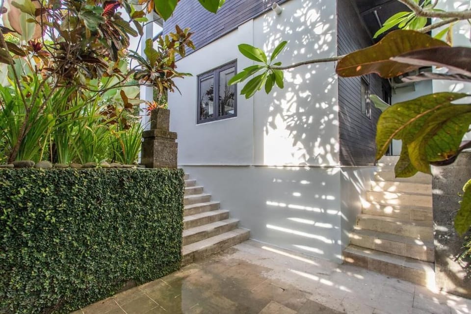 Deluxe Apartment, Balcony, Garden View | Property grounds