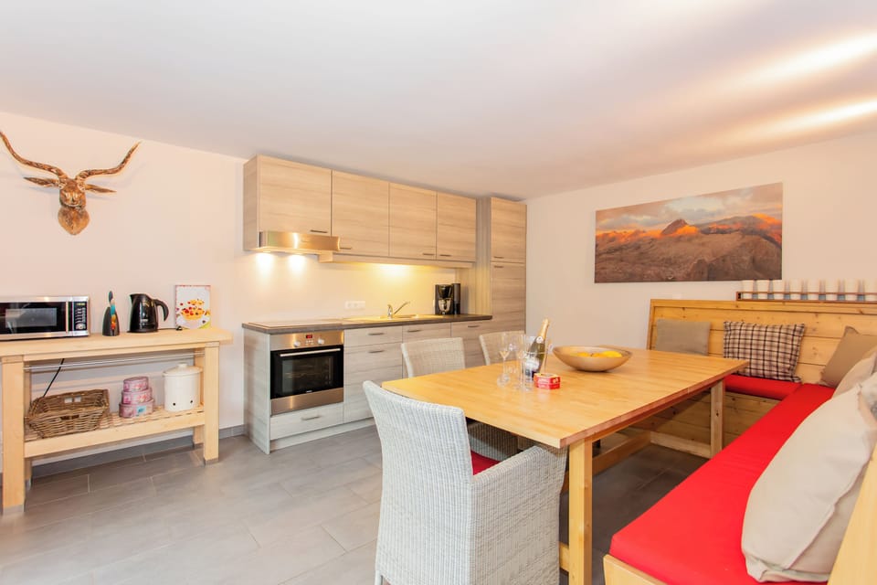 Superior Condo, Balcony, Mountain View | Private kitchen | Fridge, microwave, oven, stovetop