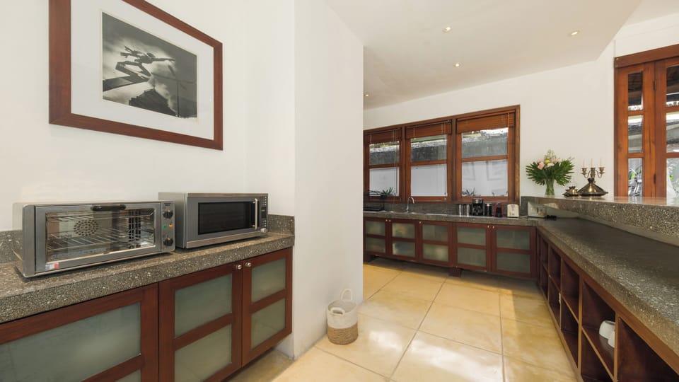 Villa, Pool View | Private kitchen | Fridge, microwave, oven, stovetop
