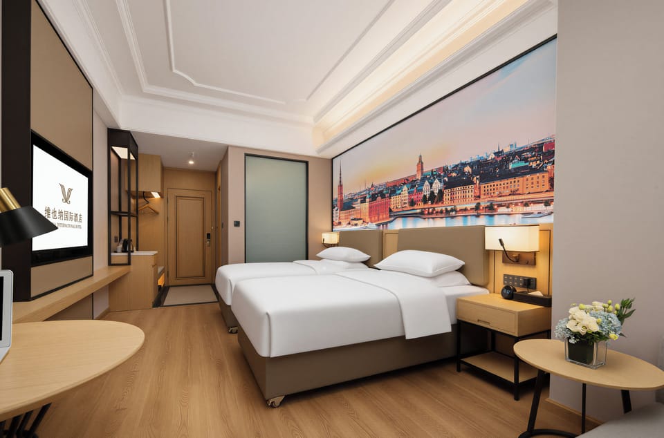 Luxury Twin Room, City View | Desk, laptop workspace, free WiFi