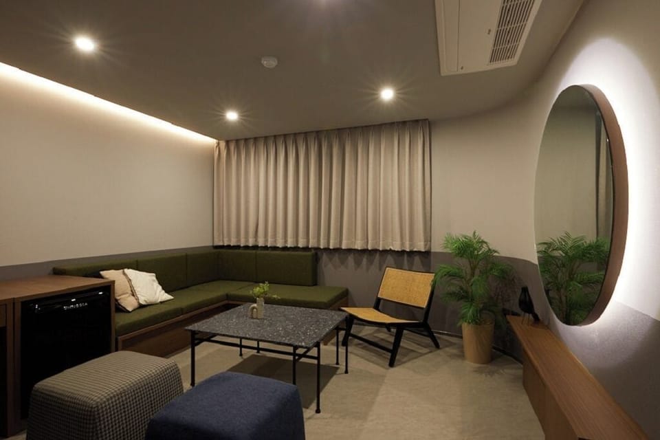 Family Suite | Living area | Smart TV, Netflix, heated floors, streaming services