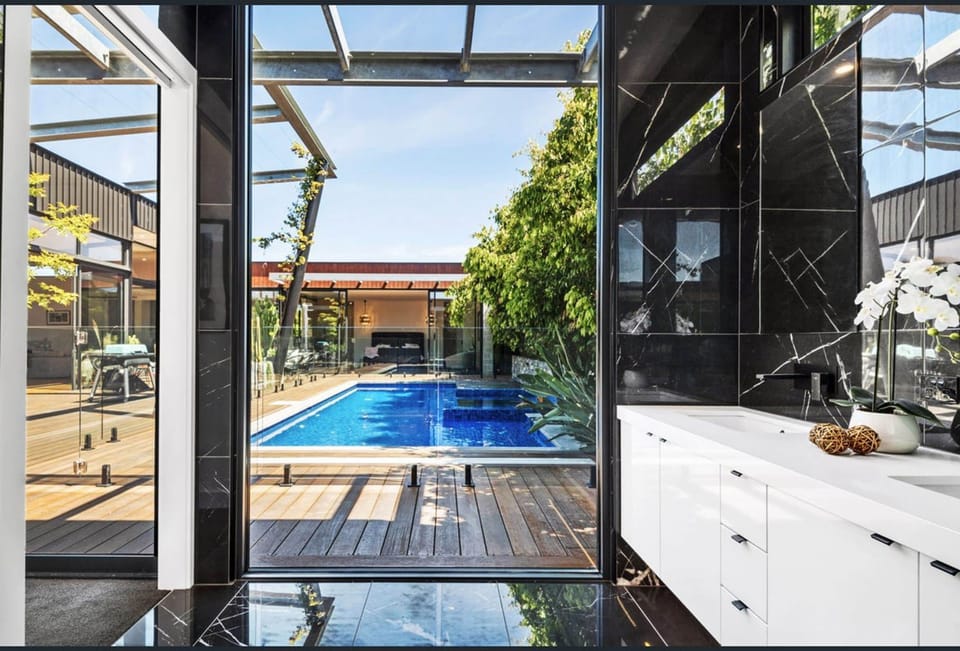 House | 4 bedrooms, high-speed internet