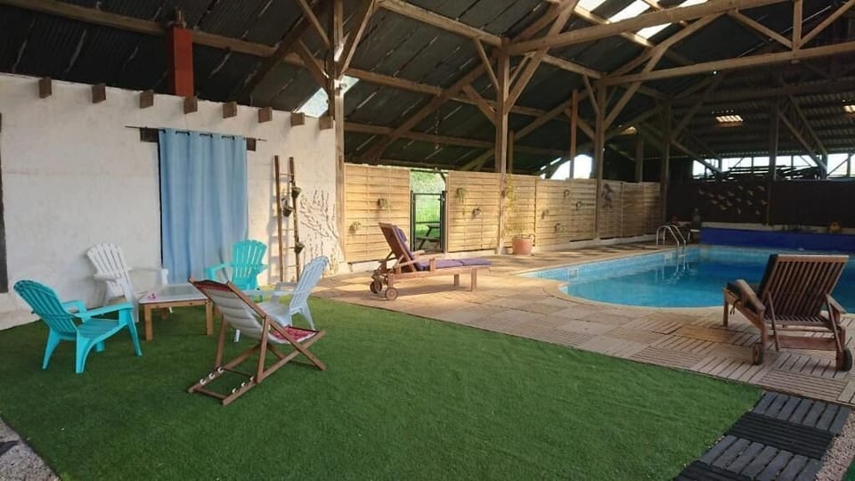 Seasonal outdoor pool