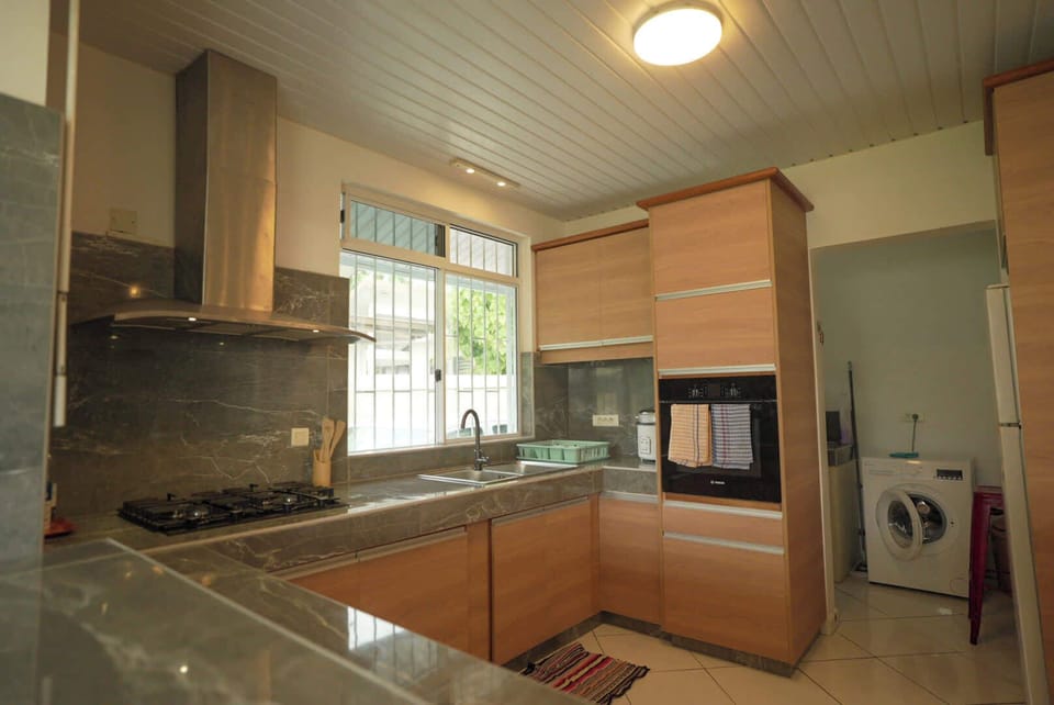 House | 3 bedrooms, high-speed internet