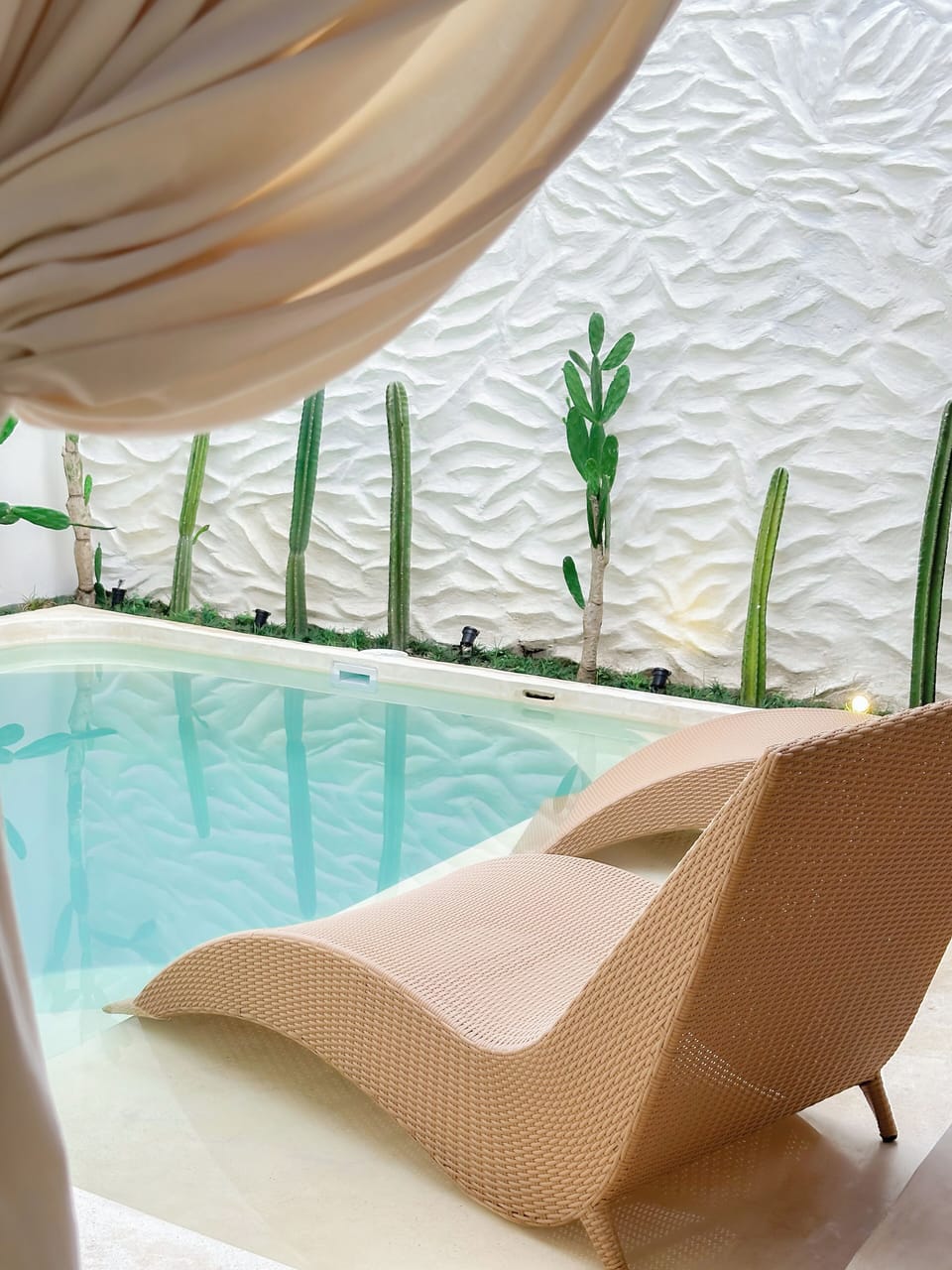 Private pool