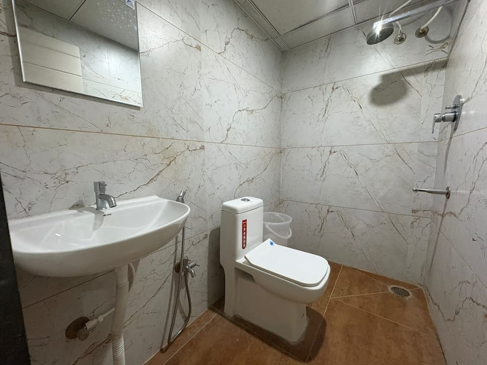 Standard Room | Bathroom | Slippers