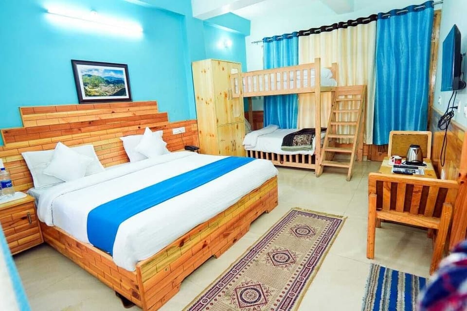 Standard Double Room, City View | Desk, free WiFi