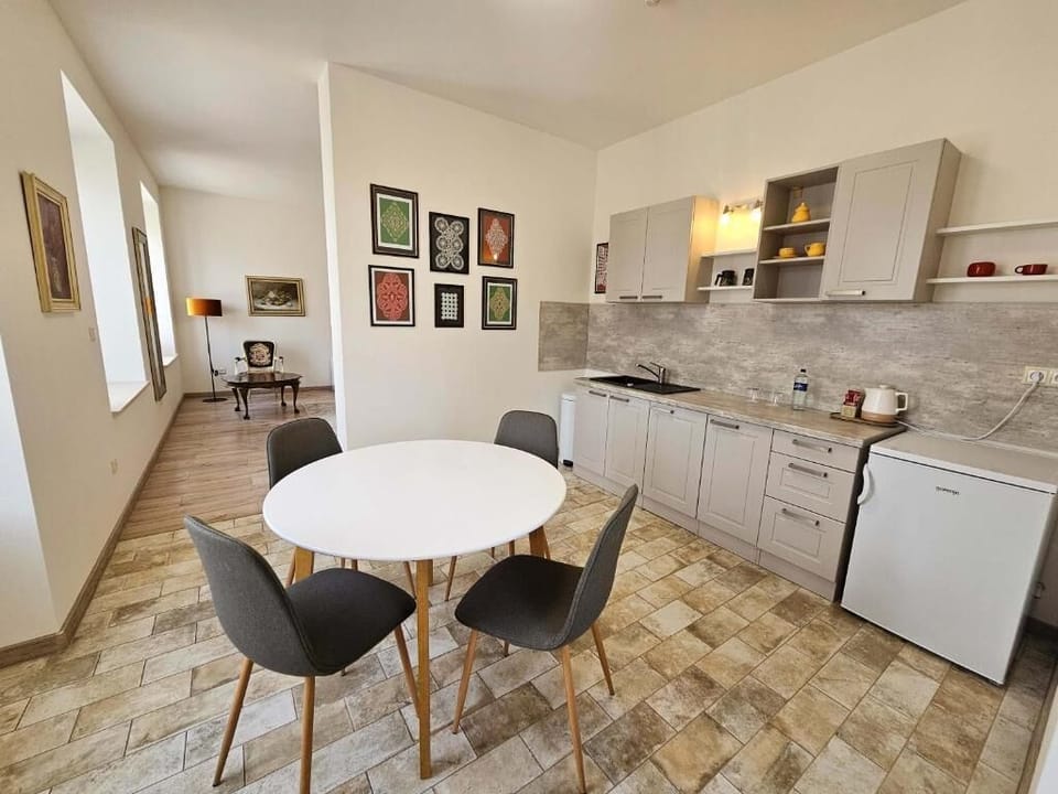Deluxe Apartment | Private kitchen