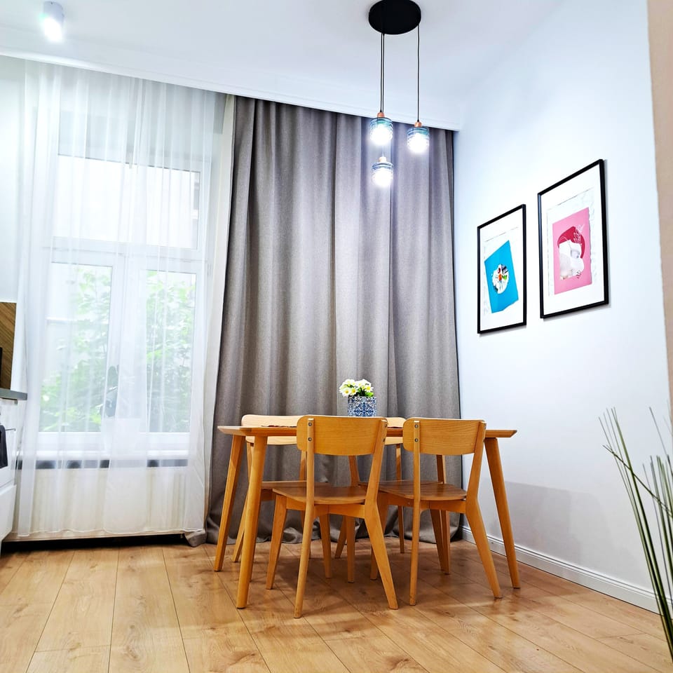 Comfort Apartment, Patio | Dining