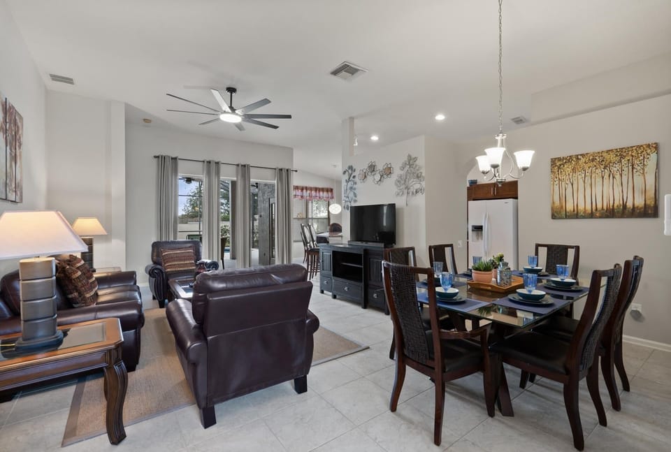 House, 4 Bedrooms | Interior