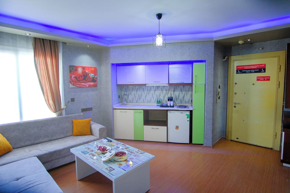 Standard Condo, Balcony | Private kitchen