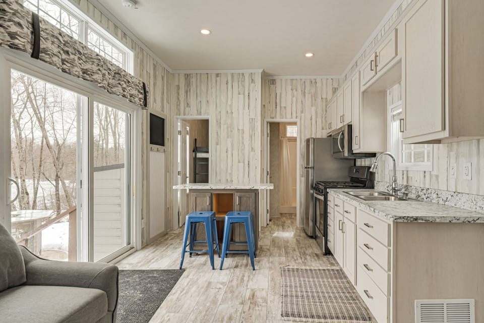 House (2 Bedrooms) | Interior