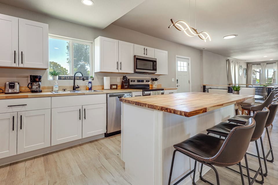 House (4 Bedrooms) | Interior