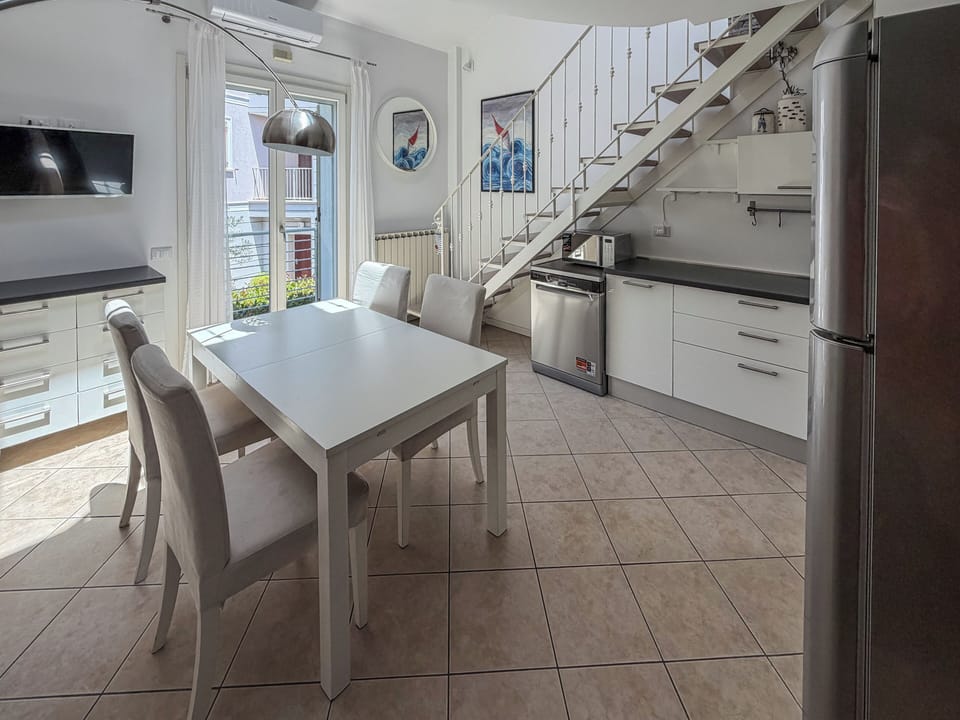 Apartment, Balcony | Dining