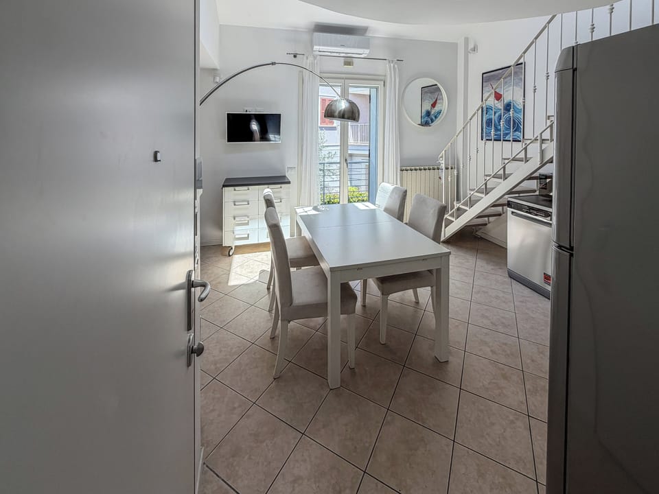 Apartment, Balcony | Dining