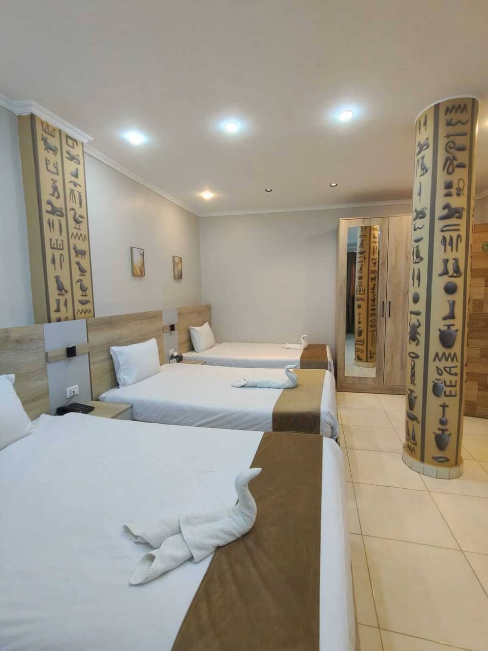 Superior Triple Room | In-room safe, WiFi (free), bed sheets