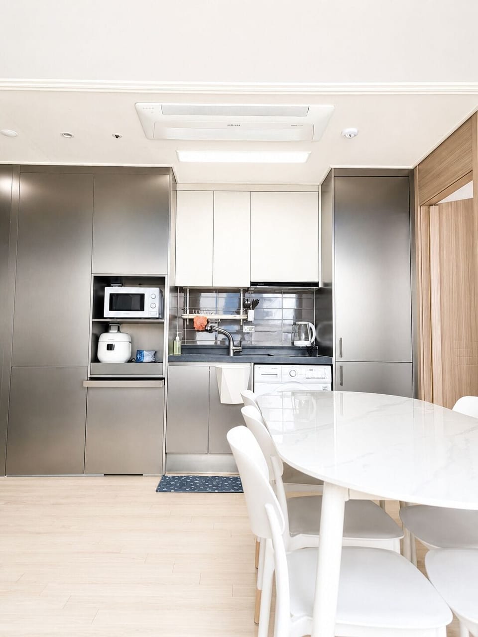 Signature Duplex, Sea View | Private kitchen | Fridge, microwave, rice cooker, cookware/dishes/utensils