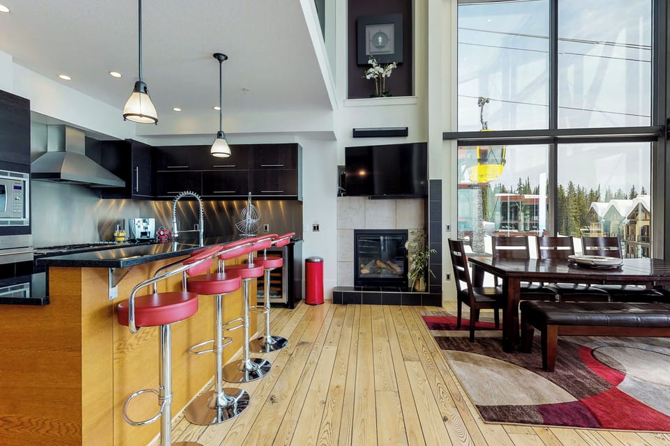House, Patio, Mountain View | Private kitchen | Coffee/tea maker