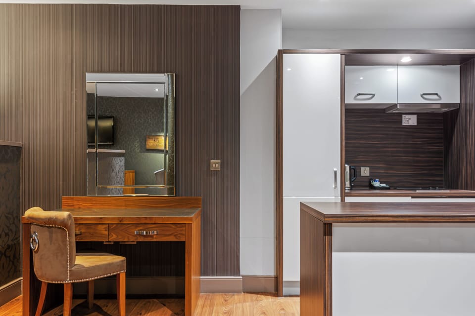 Smart Studio - Friar House | Private kitchen | Fridge, microwave, stovetop, dishwasher