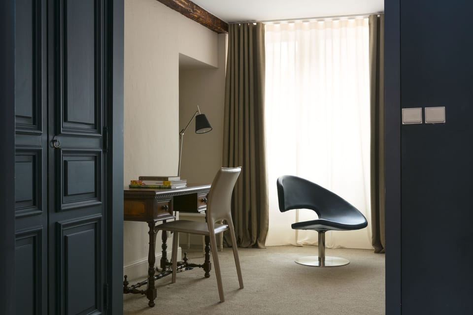 Comfort Room | Premium bedding, minibar, in-room safe, individually decorated