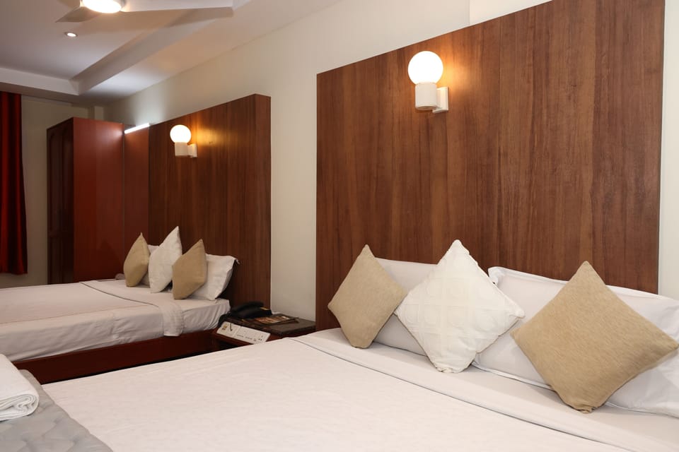 Presidential Suite, City View | Desk, laptop workspace, WiFi (free)