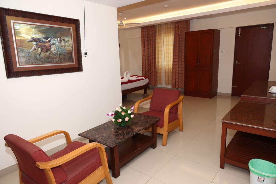 Executive Suite, City View | Interior