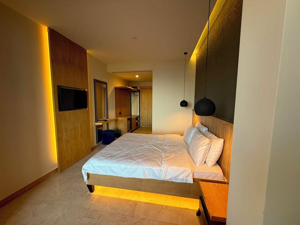 Standard Double or Twin Room, Sea View | In-room safe, laptop workspace, WiFi (free)