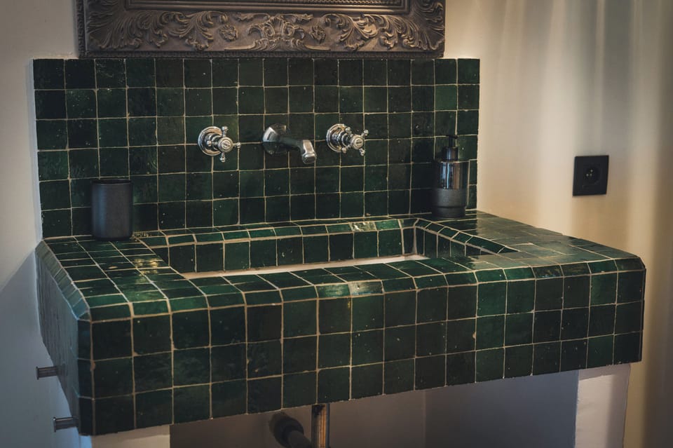 Deluxe Double or Twin Room, Garden View (Fuisse) | Bathroom