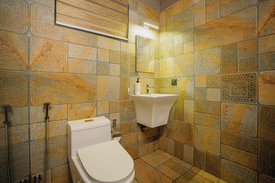 Standard Room, Air conditioning | Bathroom | Shower, towels, soap, shampoo