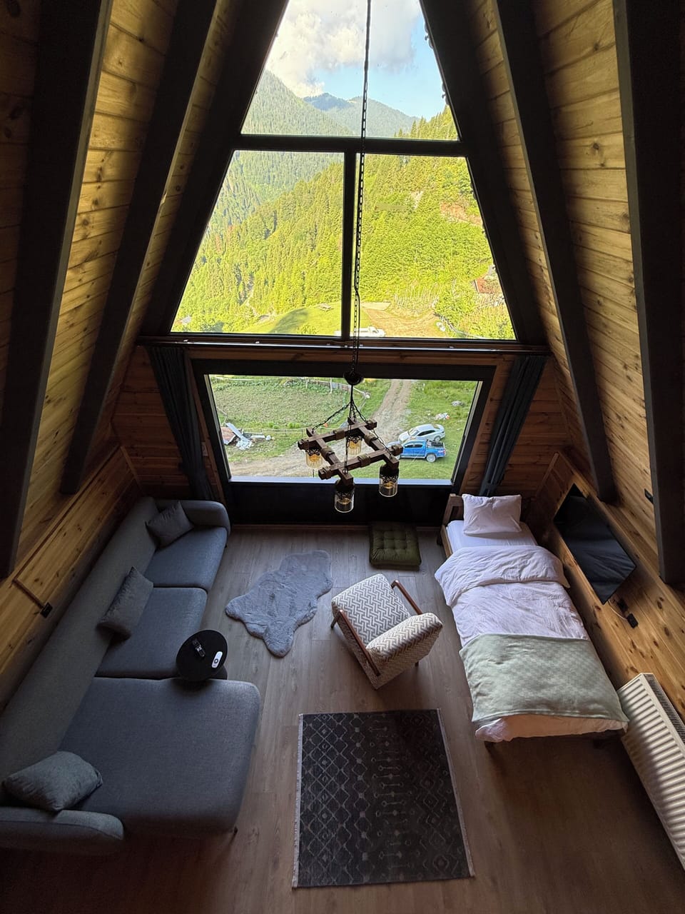 Family Quadruple Room, Mountain View | Egyptian cotton sheets, premium bedding, down comforters