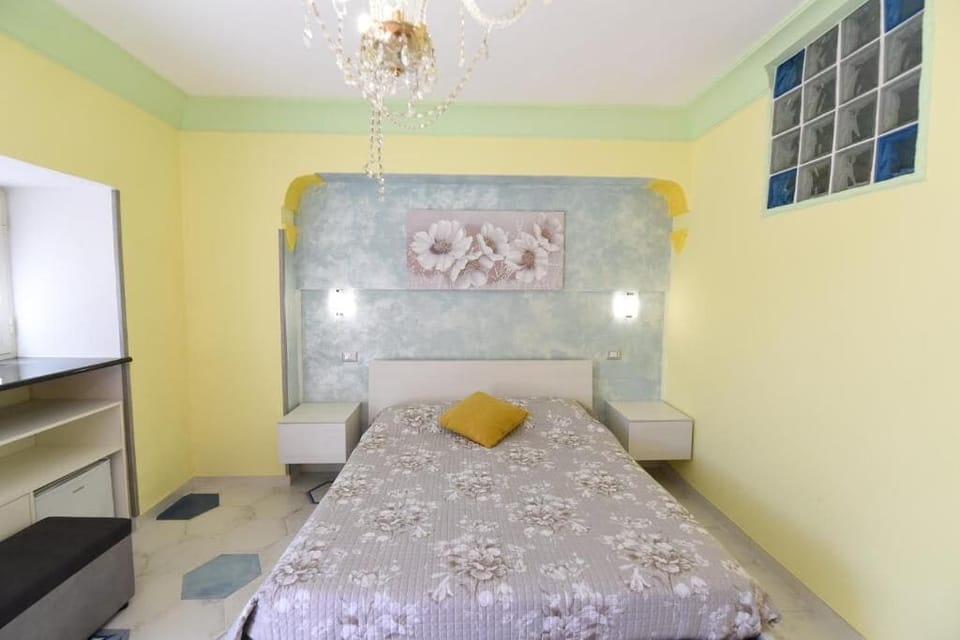 Soundproofing, WiFi (free)