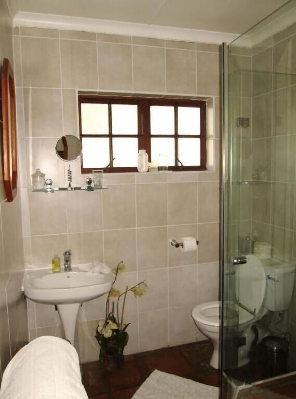 Classic Double Room, Garden View | Bathroom | Separate tub and shower, free toiletries, hair dryer, towels