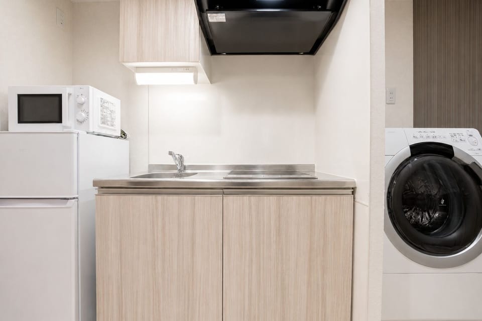 Deluxe Apartment, Balcony | Private kitchen