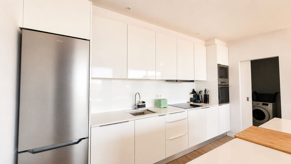 Apartment, Balcony, City View | Private kitchen | Full-size fridge, microwave, oven, stovetop