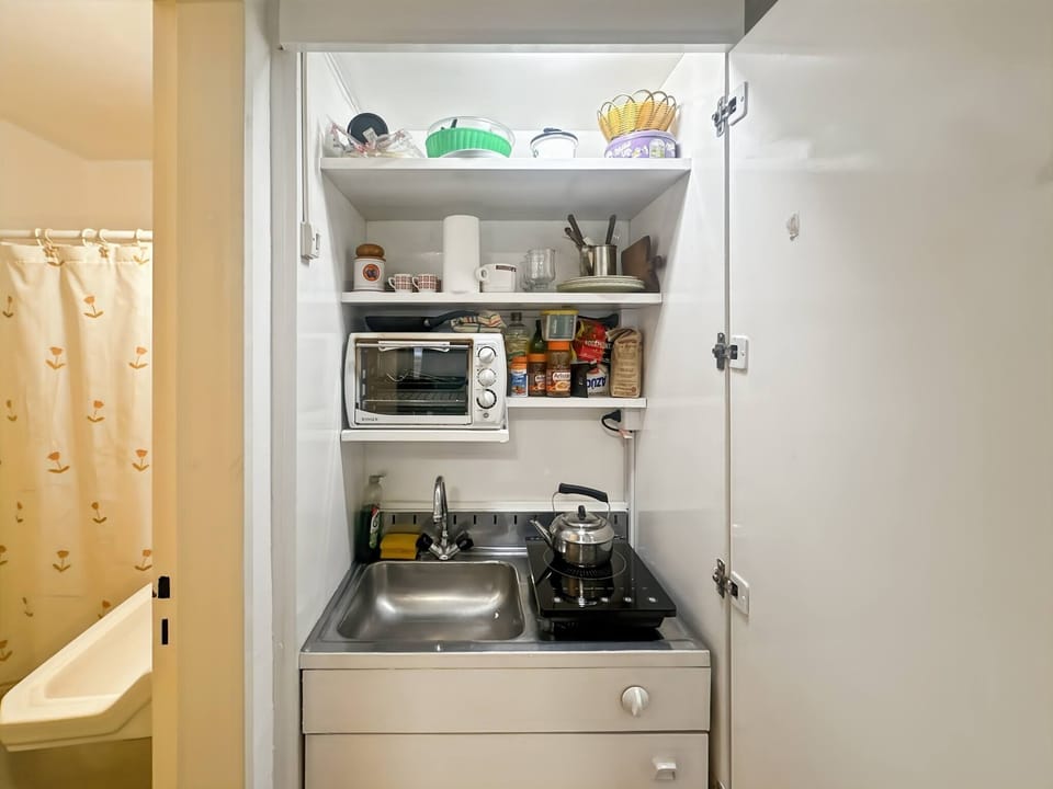 Apartment, 1 Bedroom, City View | Private kitchen